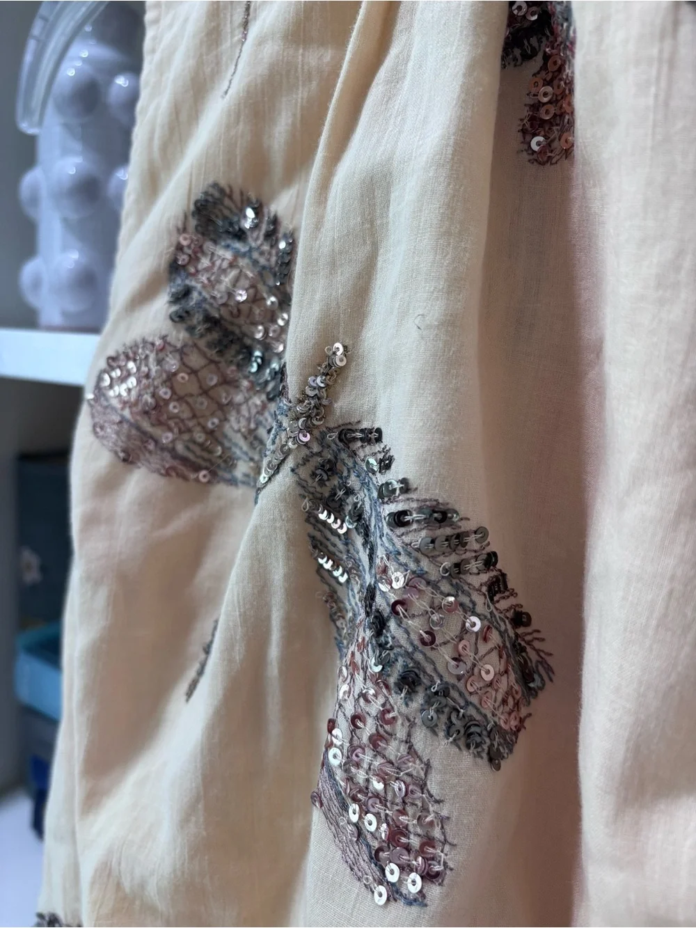 Free People "The Garden" top smocked mock neck sequin dragonfly embroidery S - Picture 6 of 10